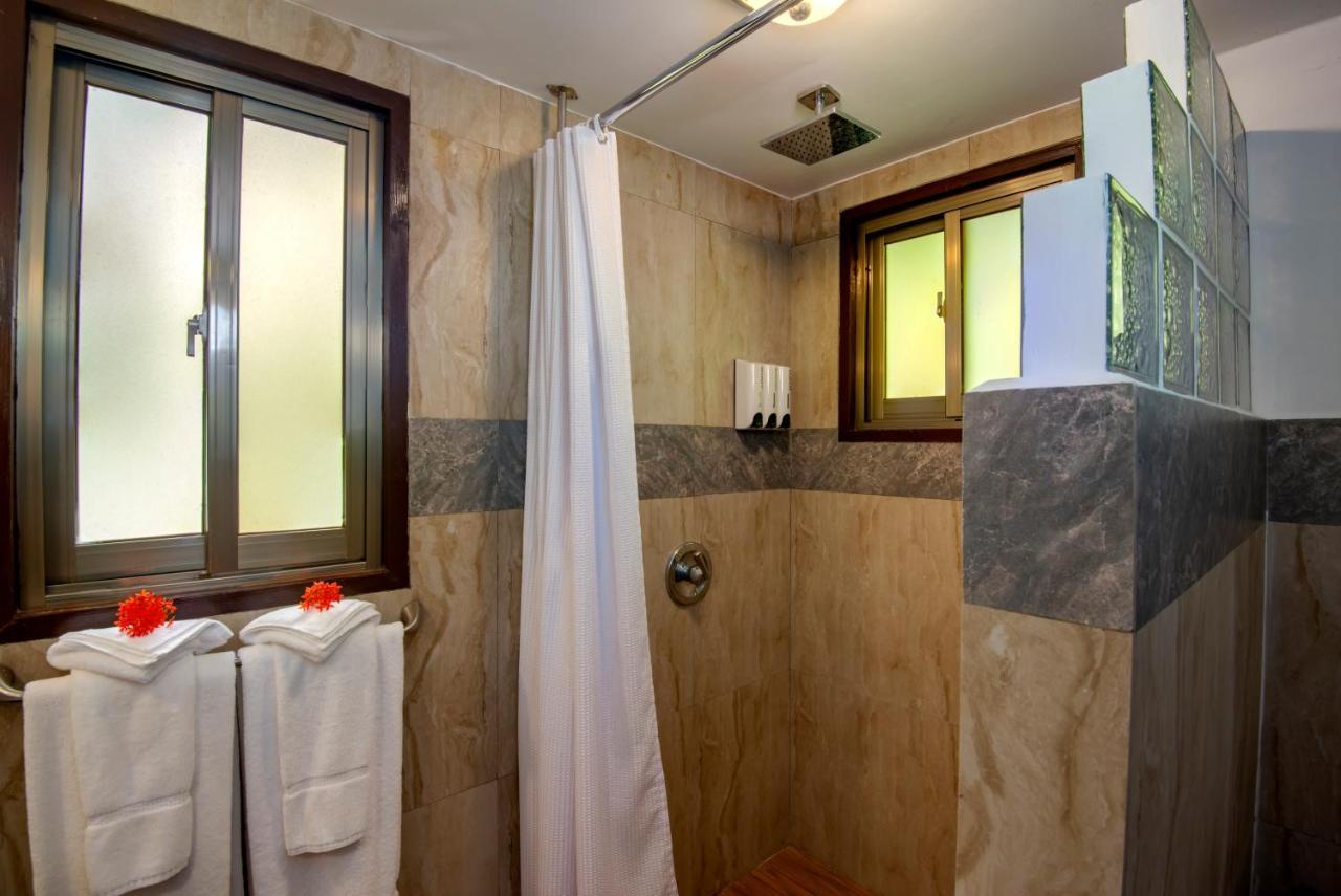 קורור Palau Carolines Resort מראה חיצוני תמונה